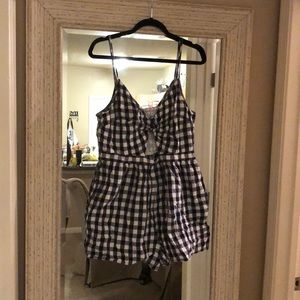 American Eagle Romper WITH POCKETS!